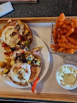 Veggieburger Süßkartoffelpommes Cole Slaw